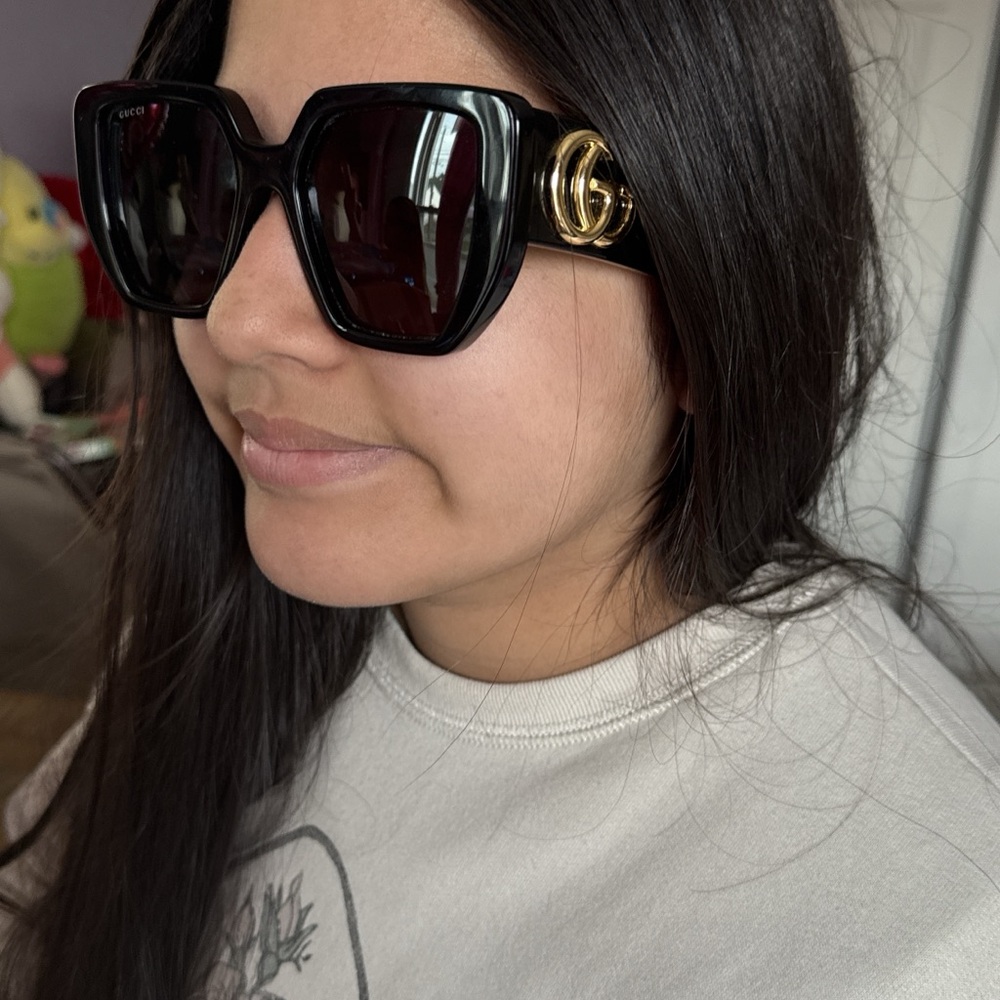 Gucci Black and Gold Fashion Sunglasses